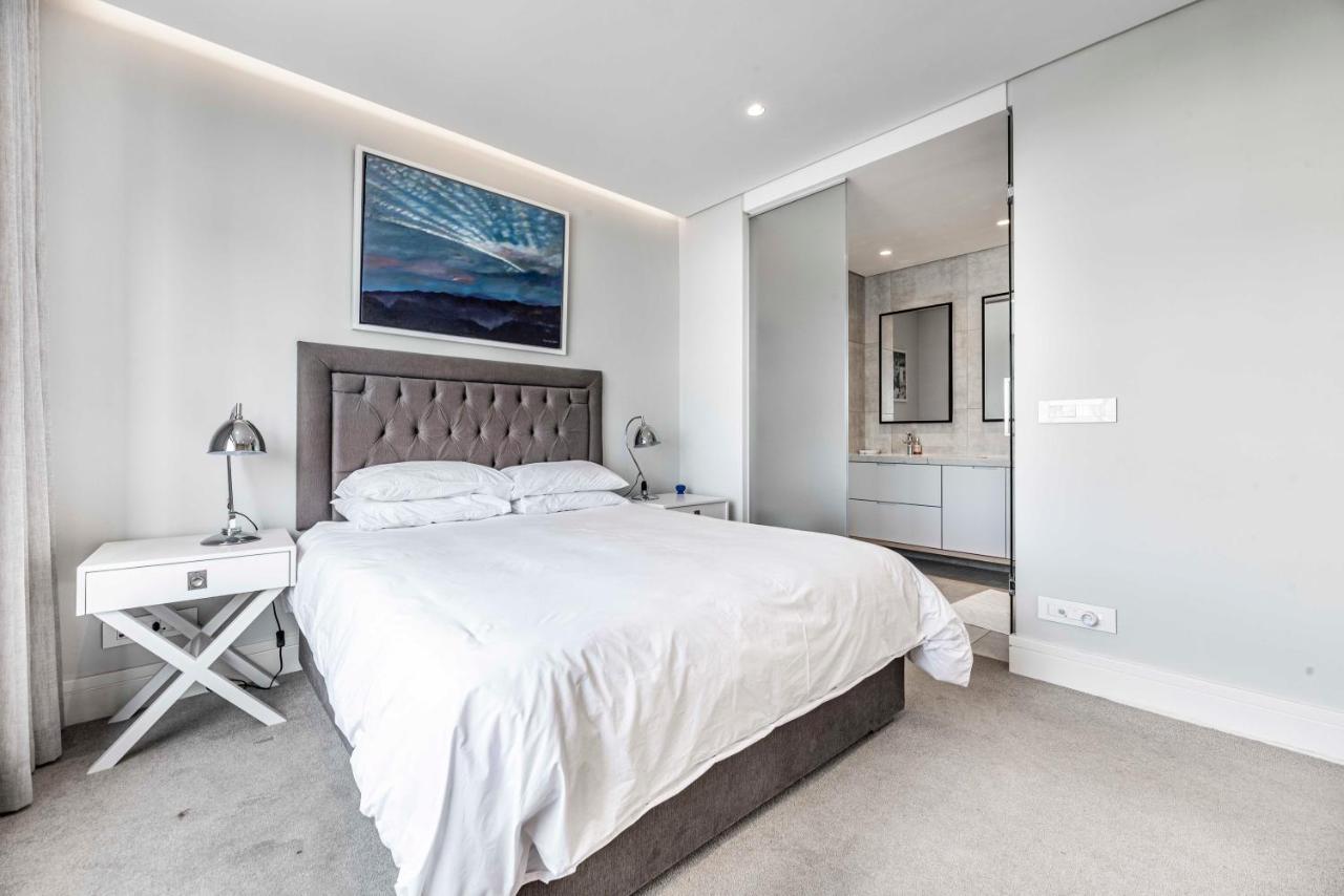 Strand Beach, Magnificent Apartment... Sea Point Cape Town Luaran gambar